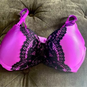 Victoria’s Secret Miraculous Plunge Bra size 34C